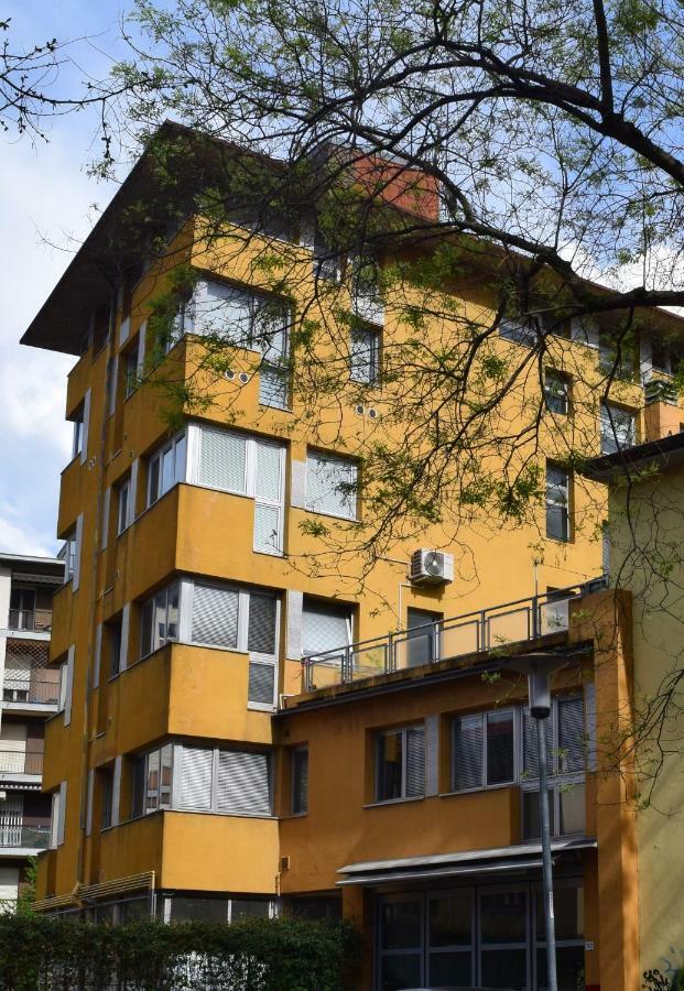Uni Apart Trente Buitenkant foto